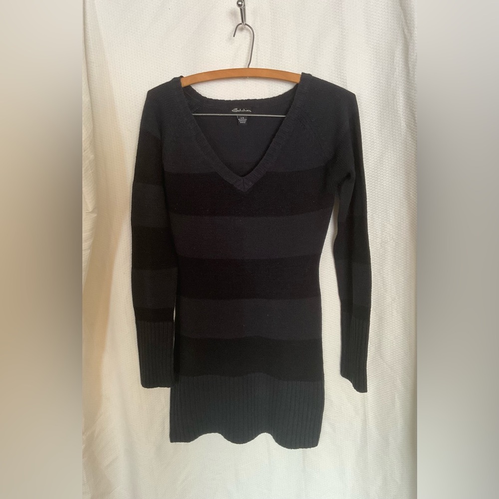 Seductions sweater